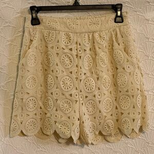 Skies Are Blue Cream Crochet Circle Lace Scallop-Hem Shorts